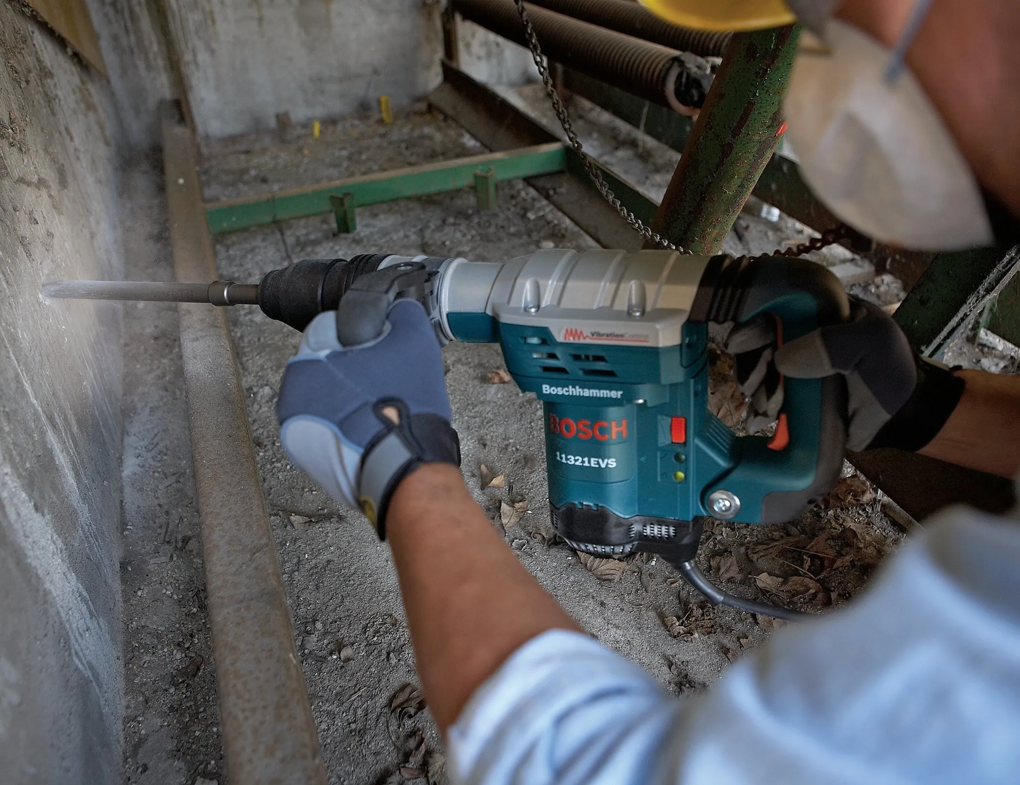 BOSCH 11321EVS 13 Amp SDS-max® Demolition Hammer