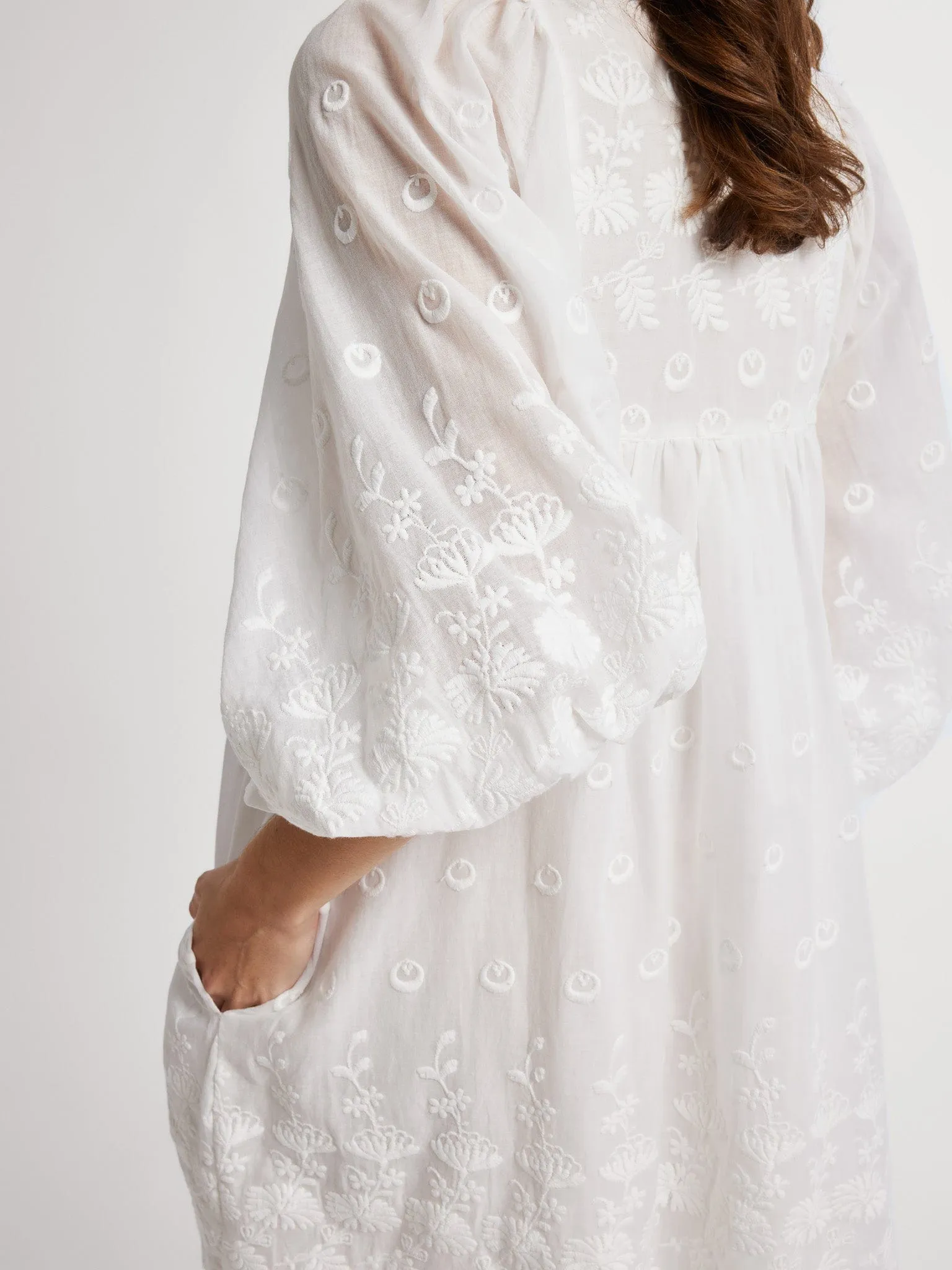 Daisy Dress in White Petal Embroidery