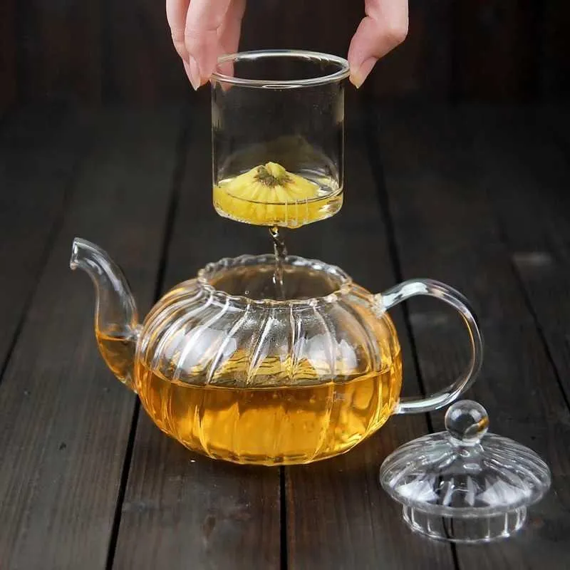 Exquisite Victorian Glass Kettle With Infuser - A Must-Have for Tea Lovers