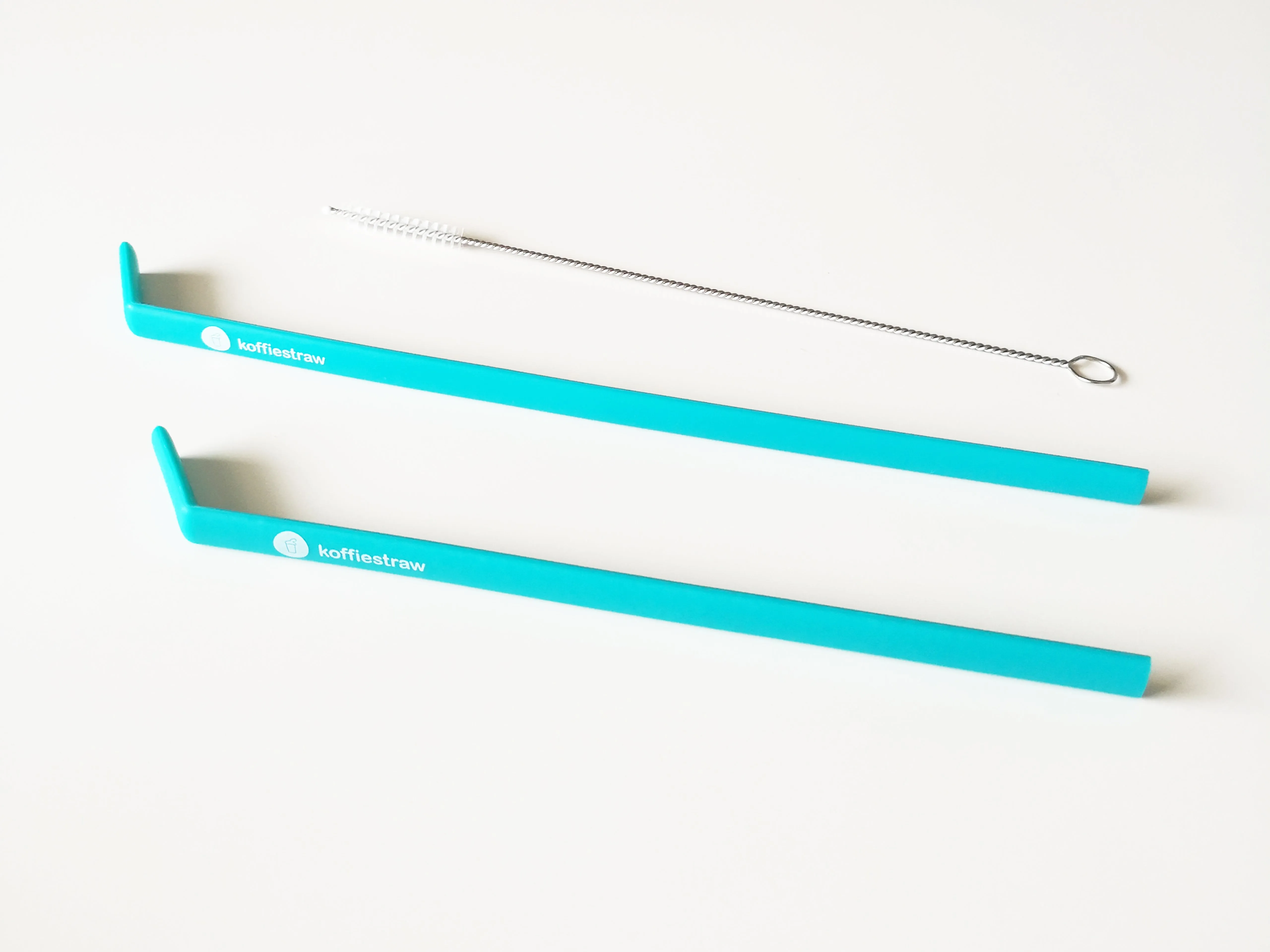 GIFT TUBE Surf blue KoffieStraws: 2x of 8" KoffieStraws and 1x stainless steel cleaning brush