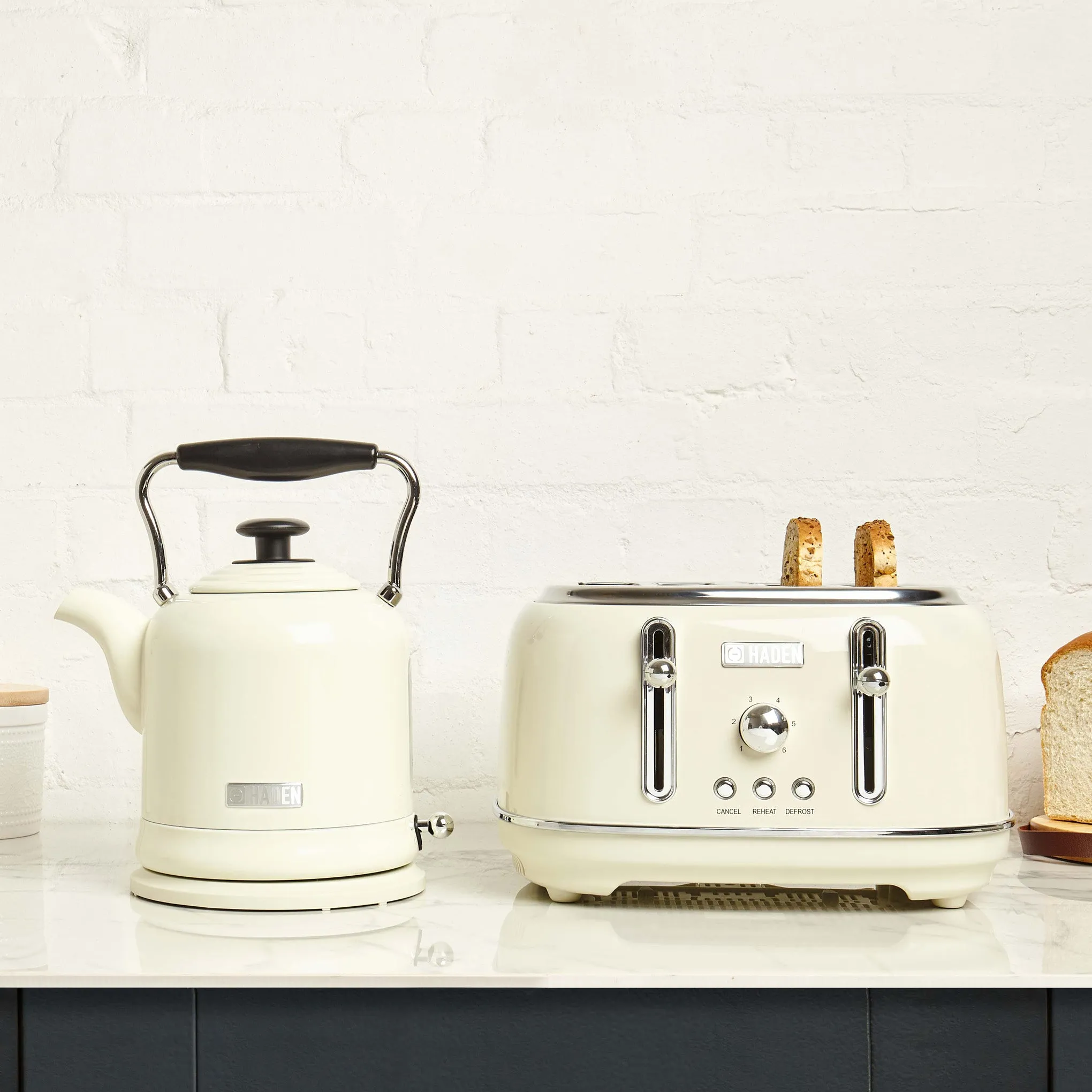 Haden Highclere Cream 4 Slice Toaster