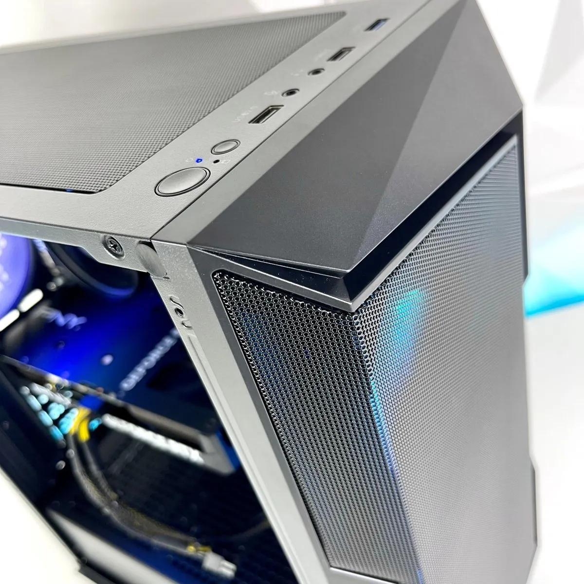 IGaming Intel Core i5/i7 | RTX 4060-4070 Super  | 32GB DDR5 AX61 Elite