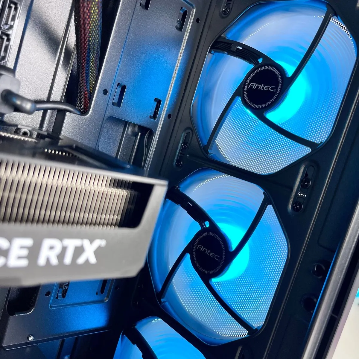 IGaming Intel Core i5/i7 | RTX 4060-4070 Super | AX61 Elite