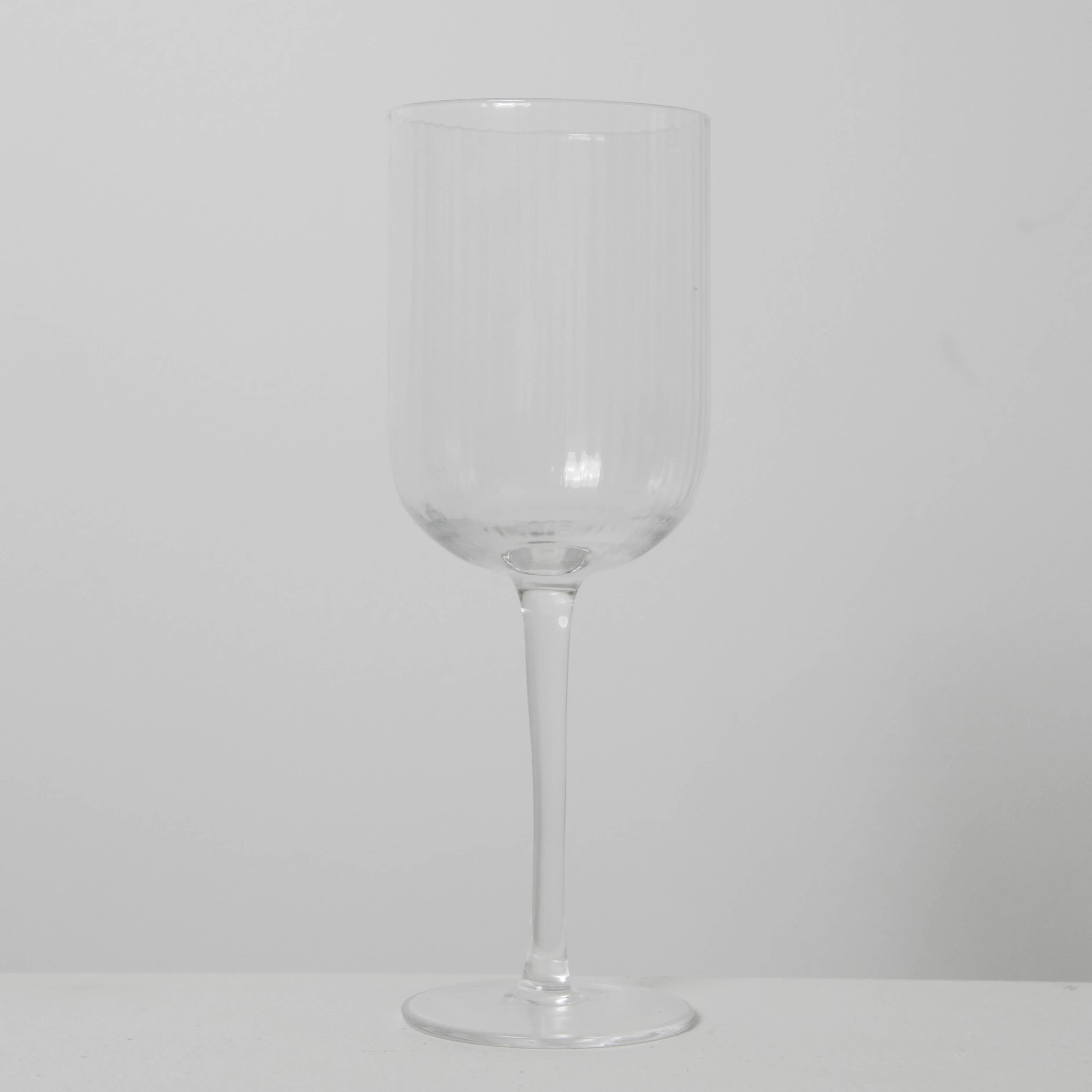 Ivy Ribbed Wine Glass Set