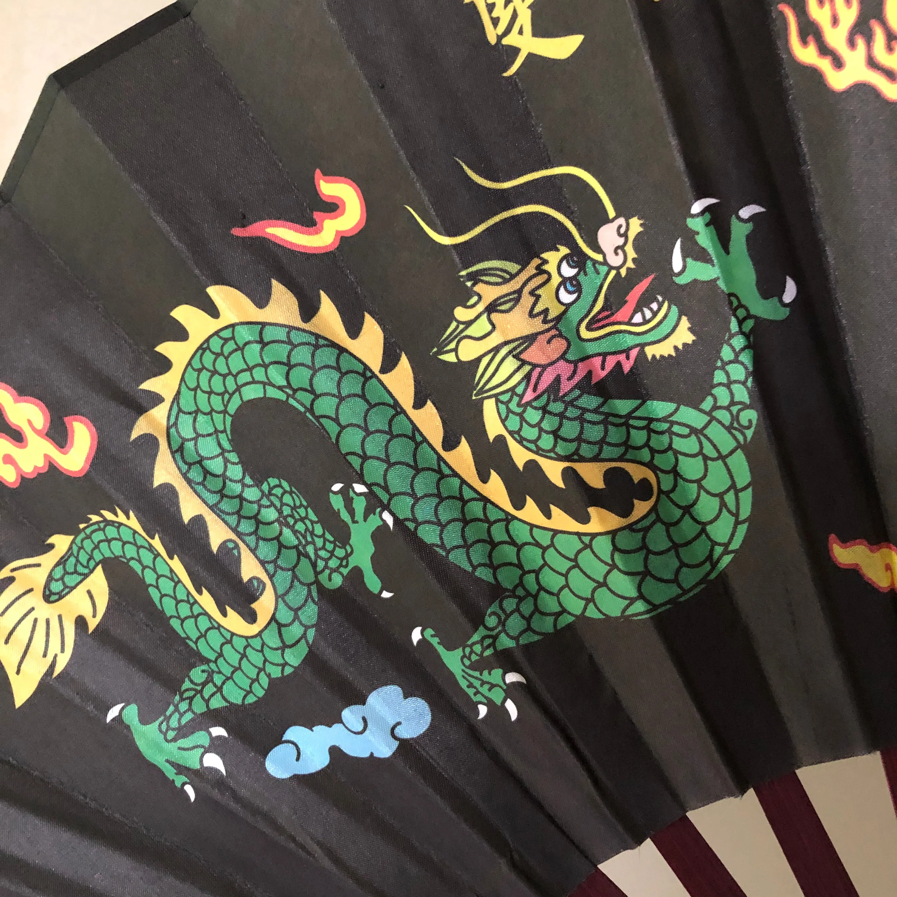 Large Luxury Silk Fan - Dragon print (33 x 60cm)