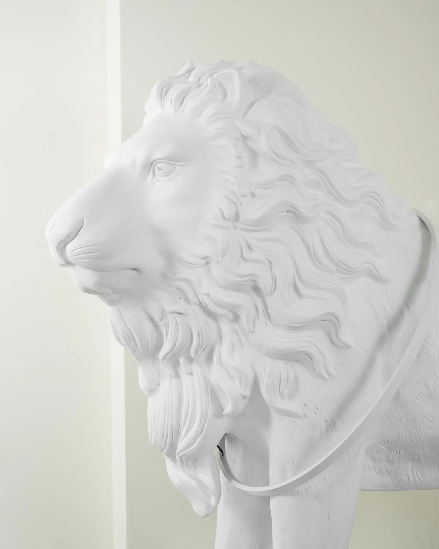 Lion Floor Lamp 74.8″- 51″