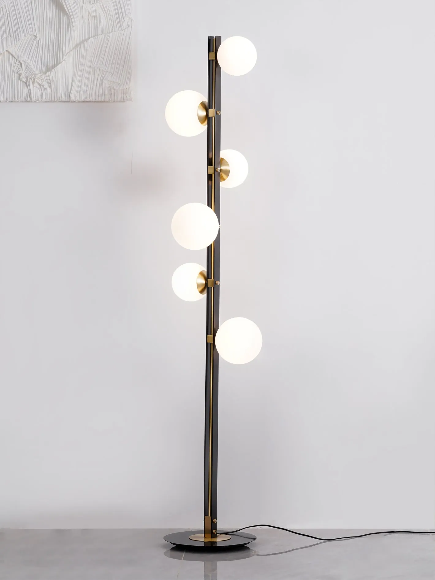 Planeta Floor Lamp