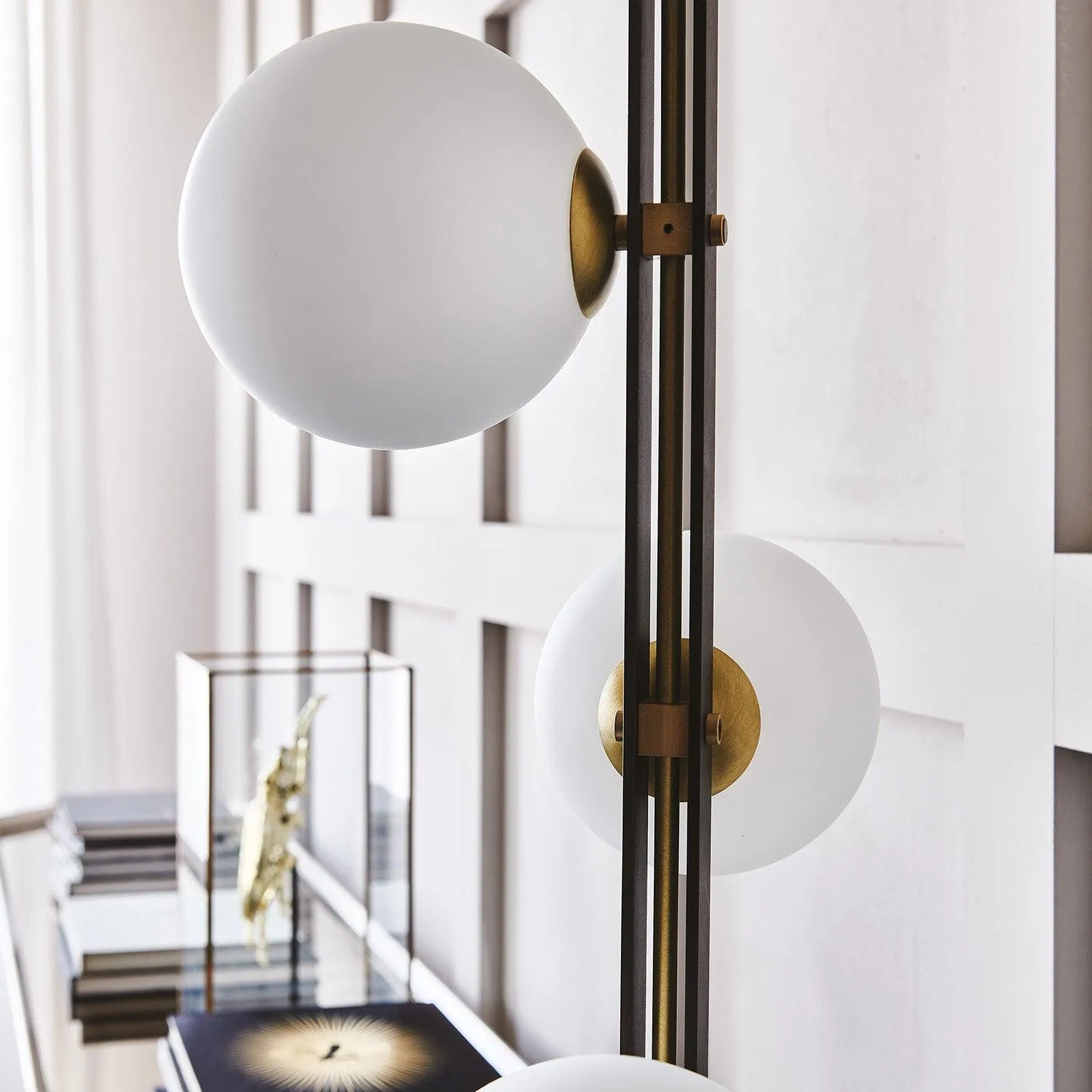 Planeta Floor Lamp