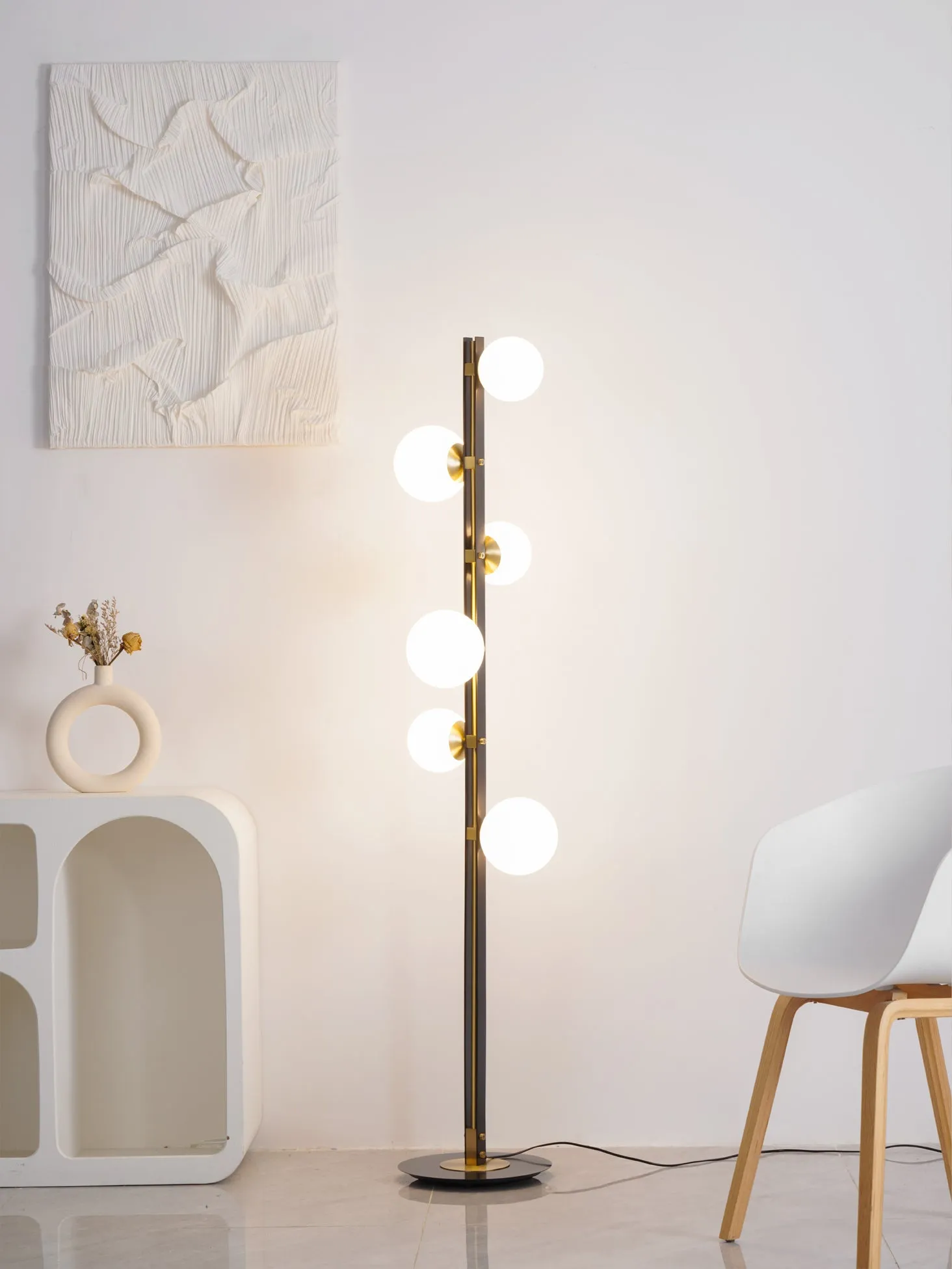 Planeta Floor Lamp