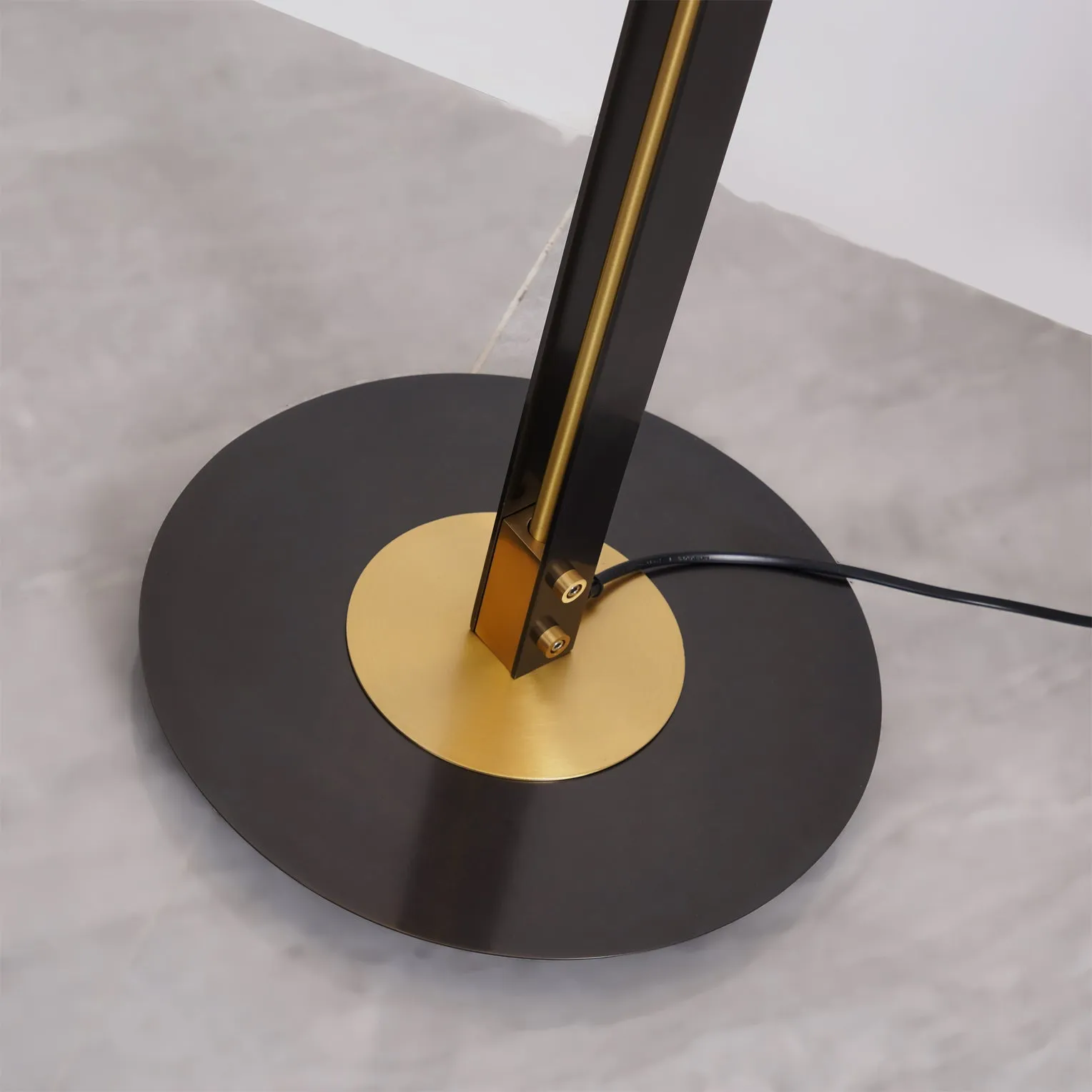 Planeta Floor Lamp