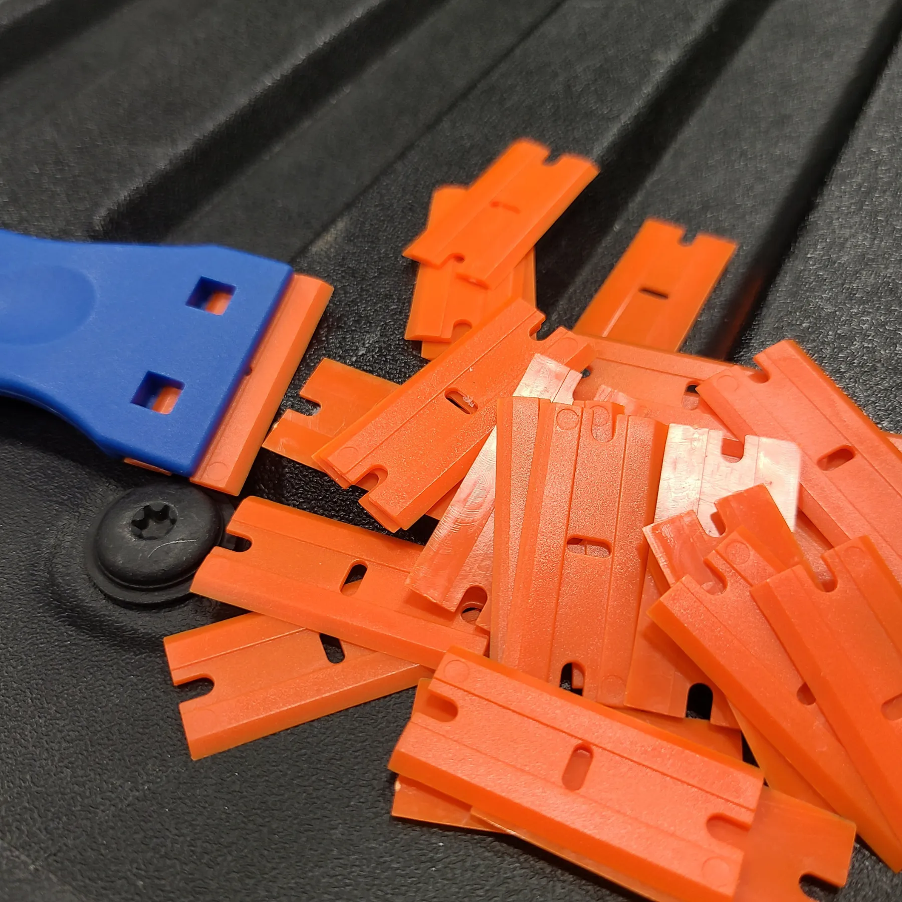 Plastic Scraper Tool   25 blades