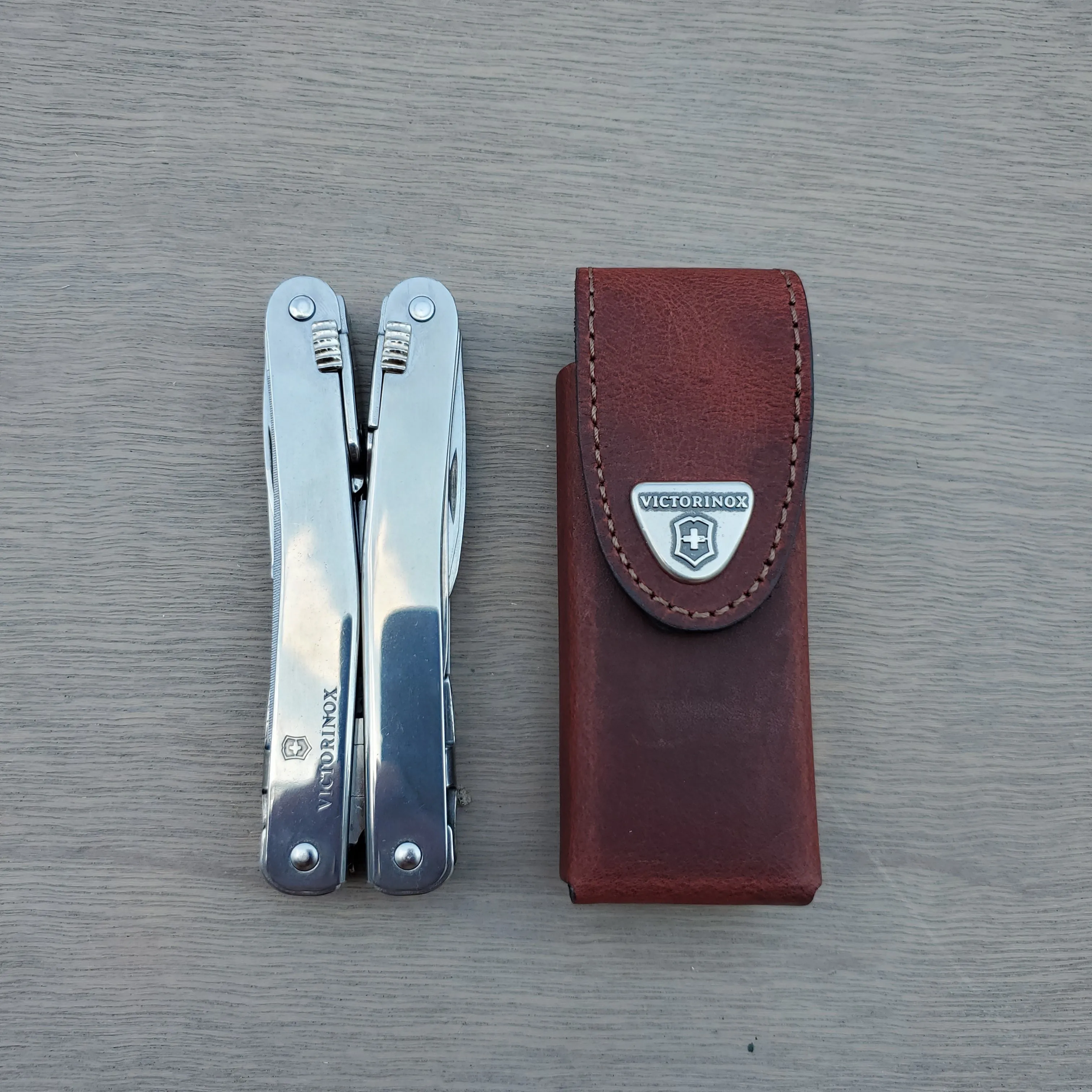 Victorinox Swiss Tool Spirit X with Leather Sheath